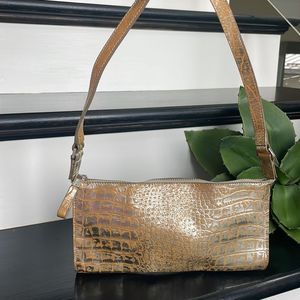 Monsac Italian leather embossed shoulder handbag purse like new